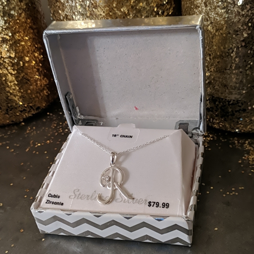 NWT 18in Sterling silver necklace